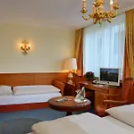 Hotel Torbraeu